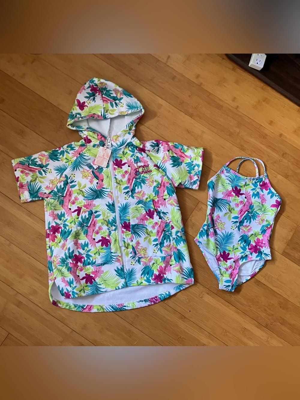 NWT Girls Size 8 Tommy Bahama Jungle Print Swimsuit & Cover Up Set